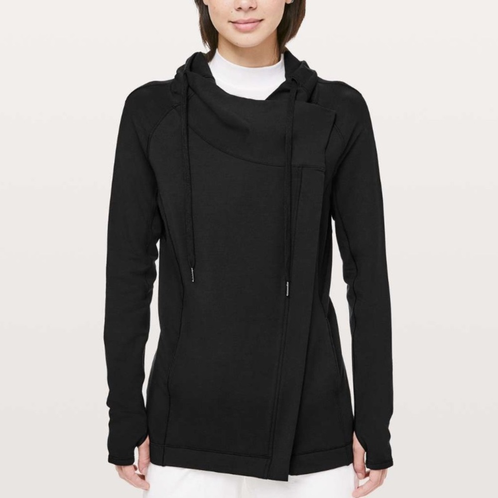 Lululemon Coast Easy Wrap Black size 6